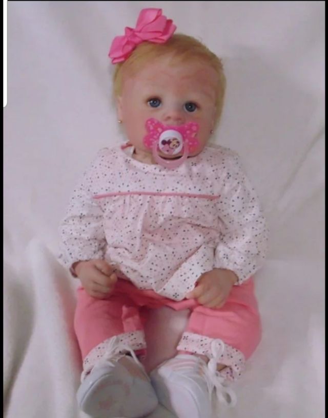 Preciosa bebé reborn auténtica hiper realista 