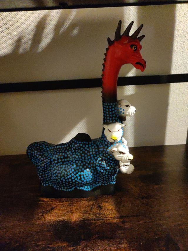 Se vende figura del Drac beatusaurus de Girona 