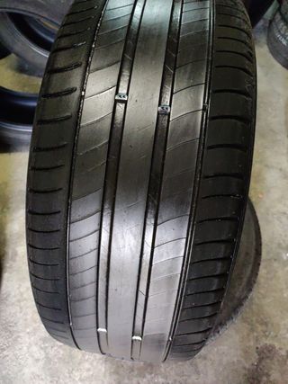 4)235/50R17 96W 