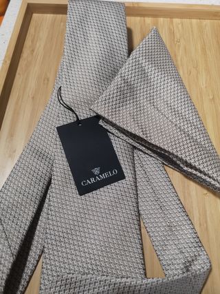 SEDA💯 CORBATA +PAÑUELO DE FIRMA "CARAMELO" 