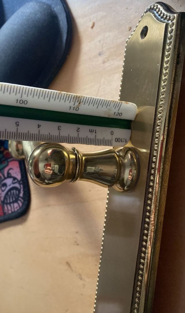 MANILLA IZQUIERDA LATON SATINADO