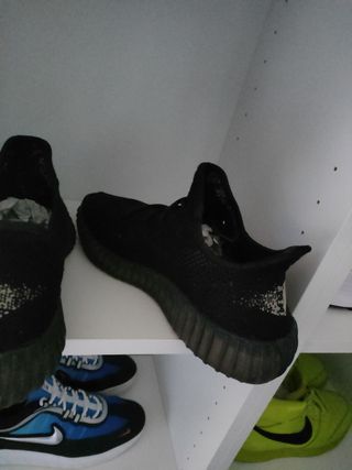 Yeezy 350 v2 oreo