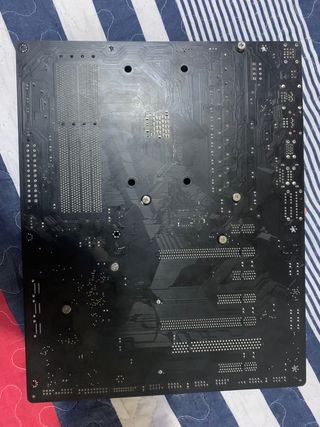 Placa base Gigabyte GA990FXA UD3