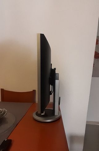 Pantalla ordenador con altavoces Samsung