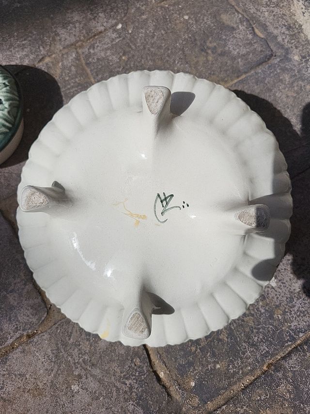 Sopera de porcelana muy antigua