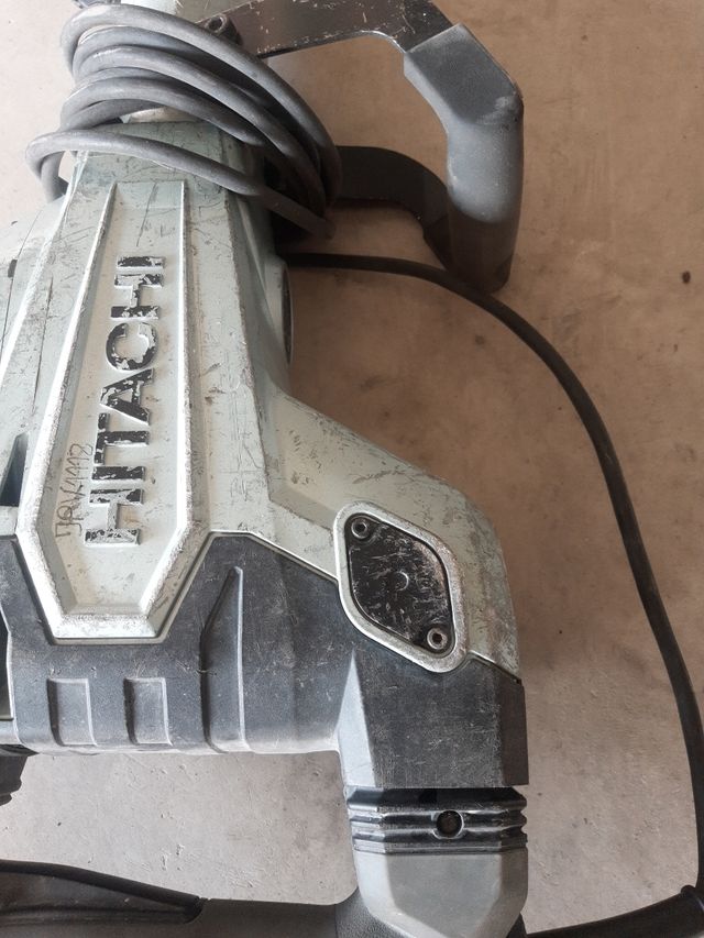 DEMOLEDOR HITACHI.