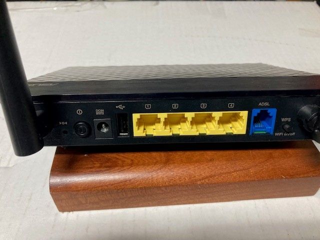 Router ASUS DSL-N14U