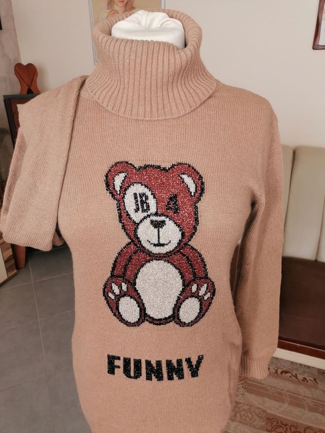 vestito in maglia da ragazza