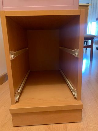 Mesita de noche o cajonera