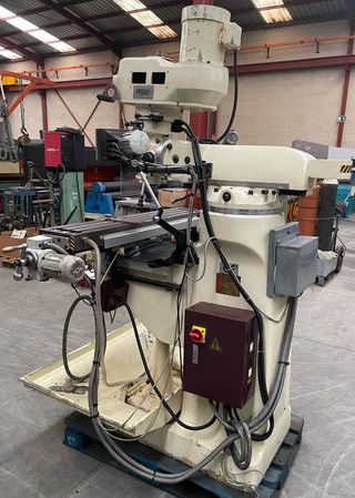 Fresadora de torreta Vértical HELLER FTV2.