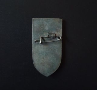 INSIGNIA MILITAR N.S.D.