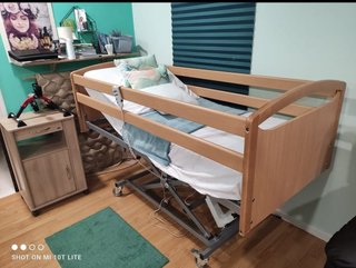 Cama eléctrica articulada elevable
