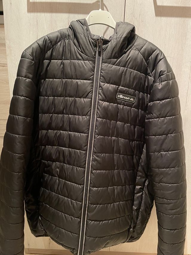 Chaqueta Ellesse negra 