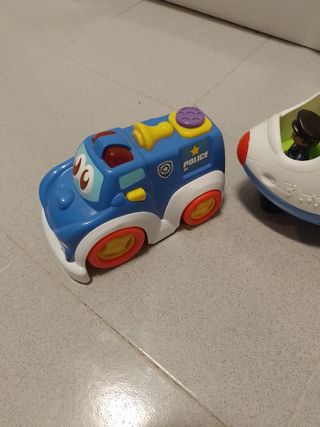 Avión de juguete y coche