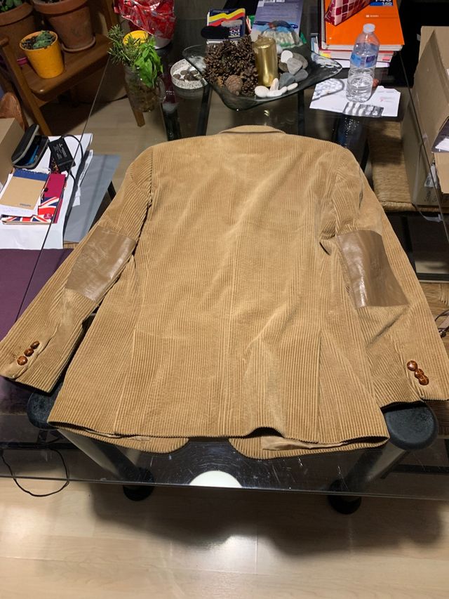 Americana de pana Adolfo Domínguez 