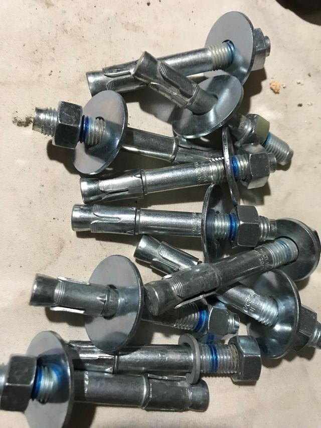 8 tacos expansivos Hilti hsa M16