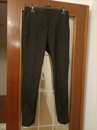 traje negro chico, chaqueta y pantalon