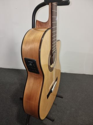 Guitarra Martinez ES-08S Amplificada