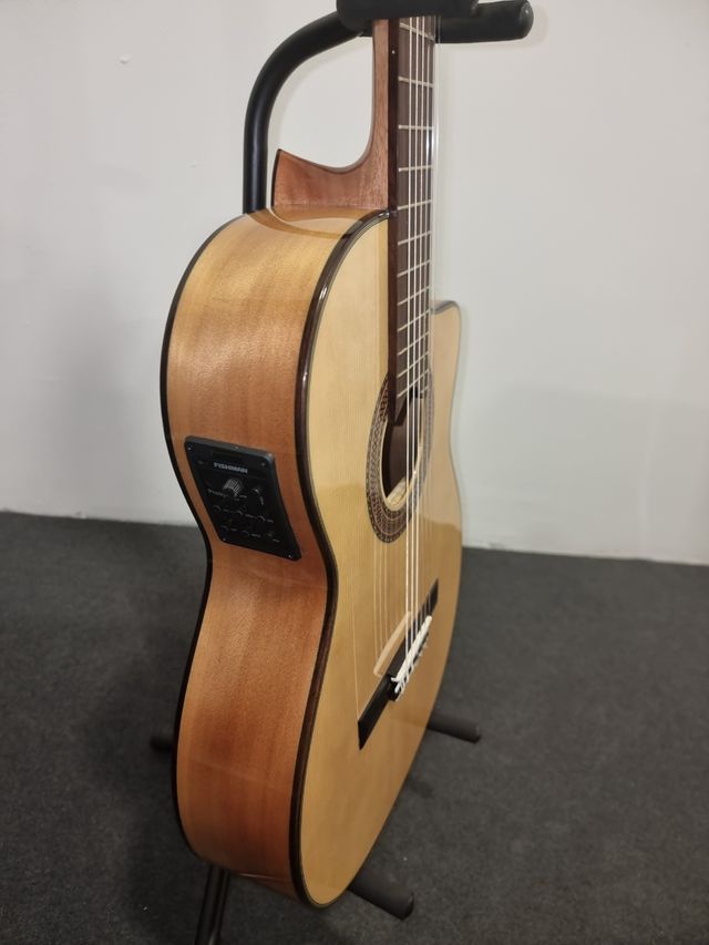 Guitarra Martinez ES-08S Amplificada