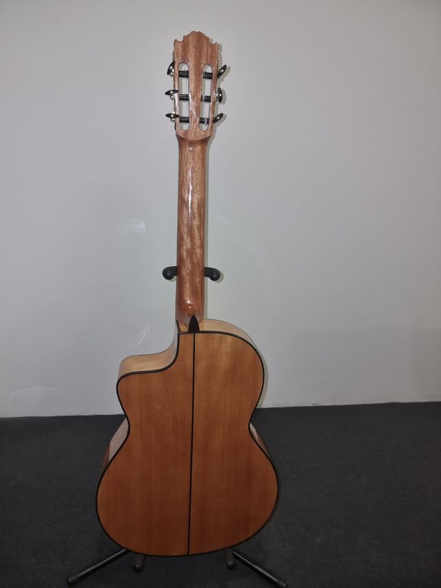Guitarra Martinez ES-08S Amplificada