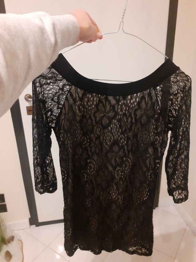 maglietta nera in pizzo elegante