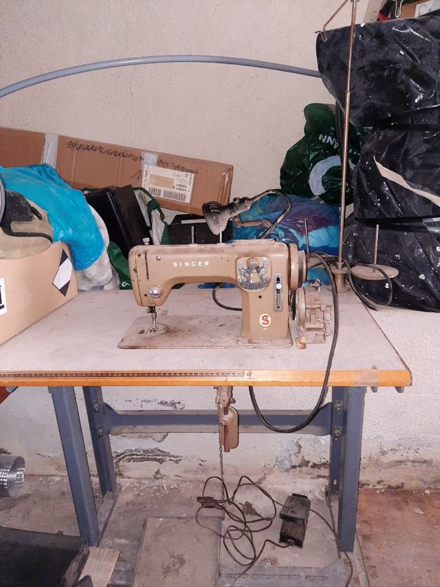 Macchine da cucire antiche