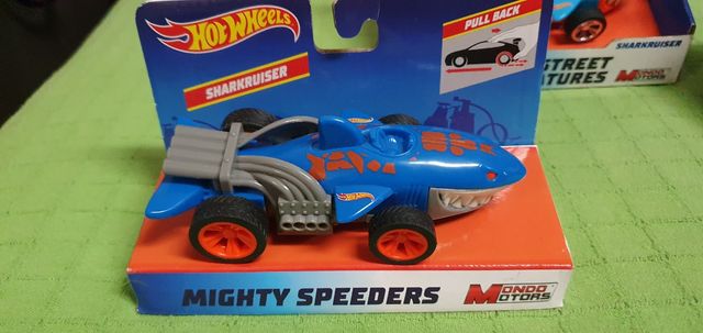 Máquina Hot Wheels Street creatures