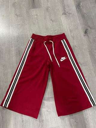 Pantalón chándal marca NIKE en Talla S