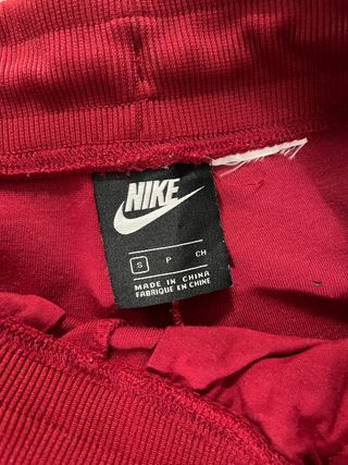 Pantalón chándal marca NIKE en Talla S