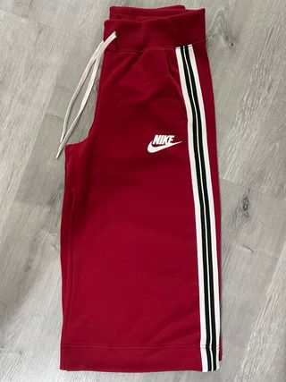 Pantalón chándal marca NIKE en Talla S