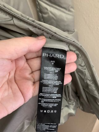 Abrigo de plumón marca phard