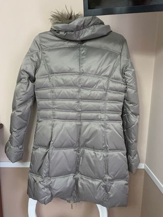 Abrigo de plumón marca phard