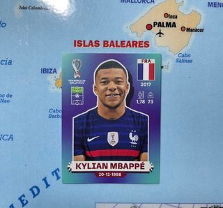Mbappe 19 de Francia cromo mundia Qatar 2022