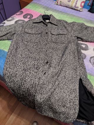 ABRIGO CAMISERO OVERSIZE.