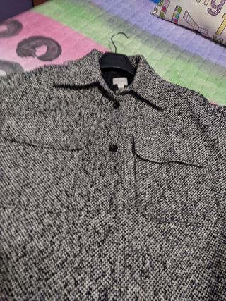 ABRIGO CAMISERO OVERSIZE.