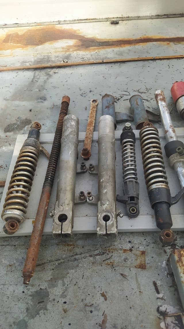 Ammortizzatori, canne etc moto varie