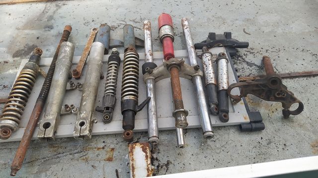 Ammortizzatori, canne etc moto varie
