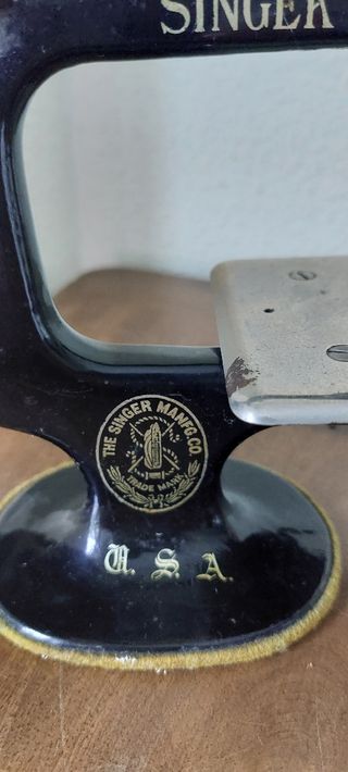 Maquina de coser Singer