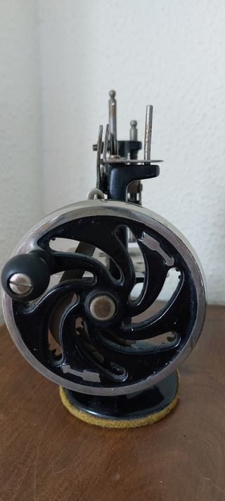 Maquina de coser Singer