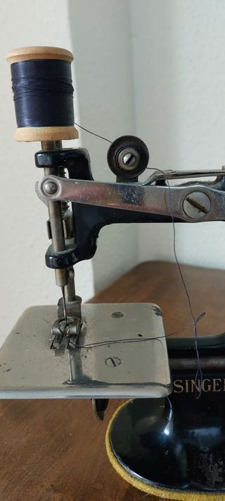 Maquina de coser Singer