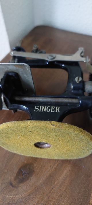 Maquina de coser Singer