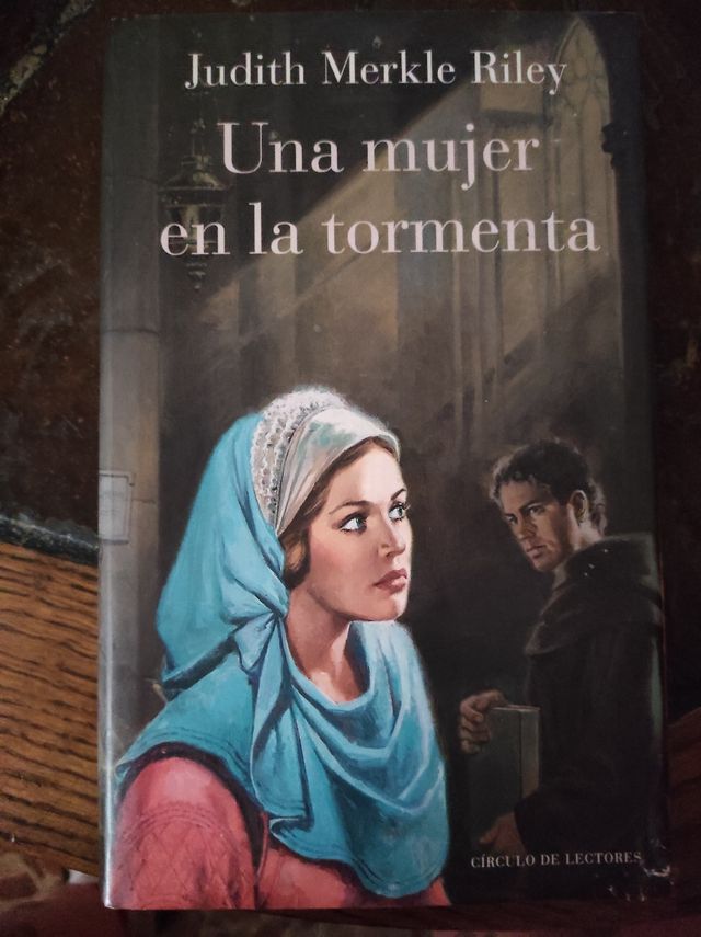 Libro " Una mujer en la tormenta"