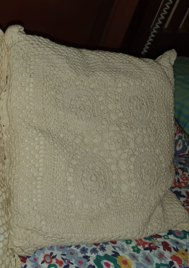 cojines croche y bordados x3