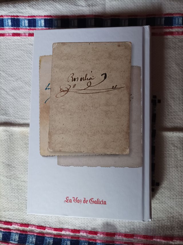 Libro Follas Novas