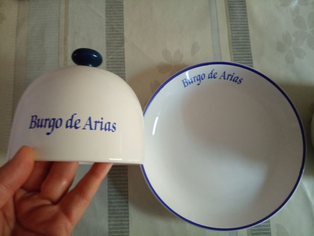 Quesera de porcelana