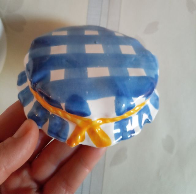 Quesera de porcelana