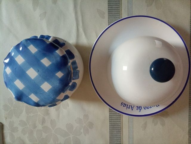 Quesera de porcelana