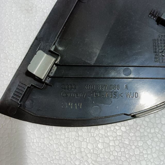 TAPA SALPICADERO LADO DERECHO PARA AUDI A6 C5 4B