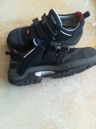 zapatos seguridad 42