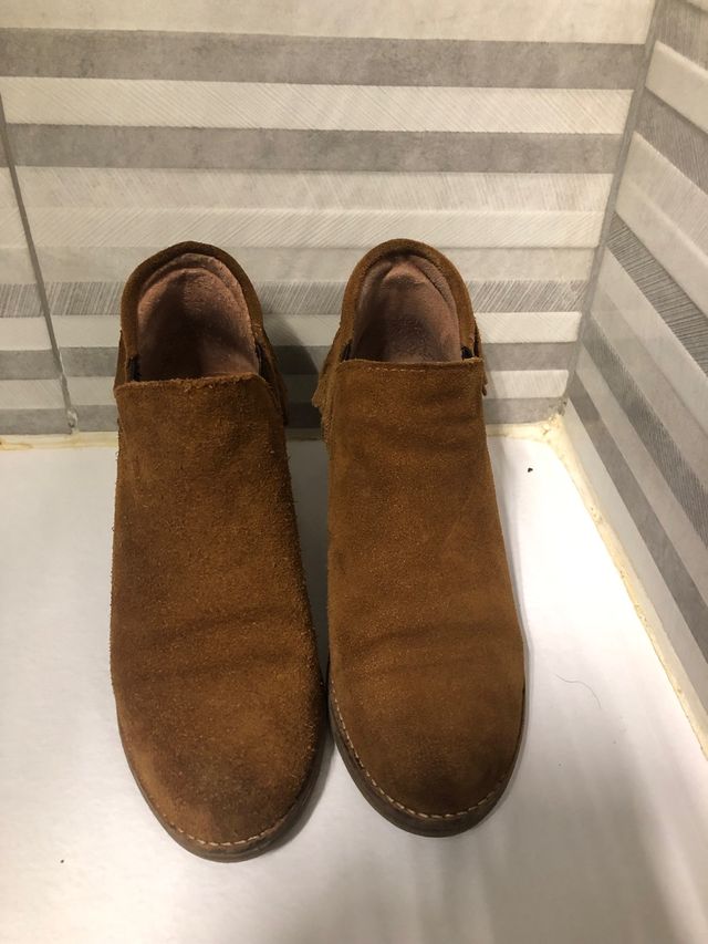 Botín piel camell con flecos